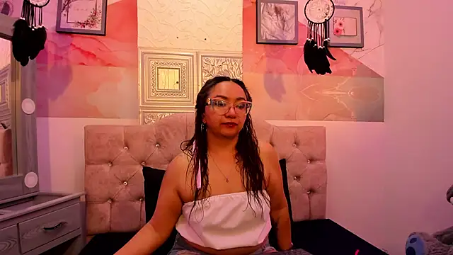 leyla smithh online show from 29, 10, 2025