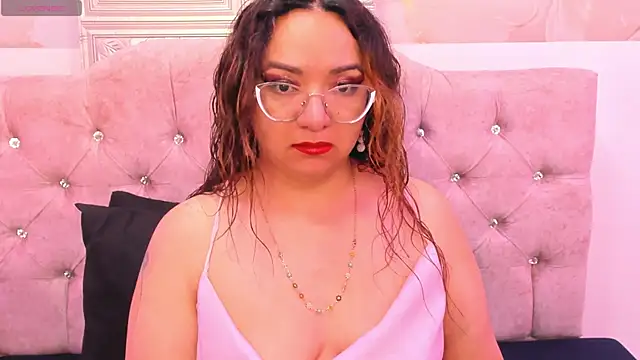 leyla smithh online show from 4, 11, 2025