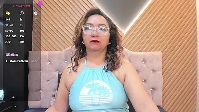 leyla smithh online show from 25, 11, 2025