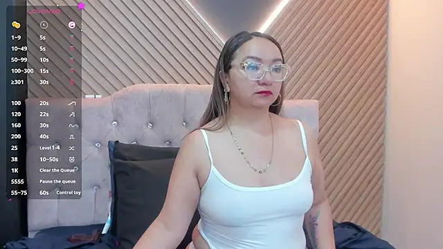 leyla smithh online show from 21, 11, 2025