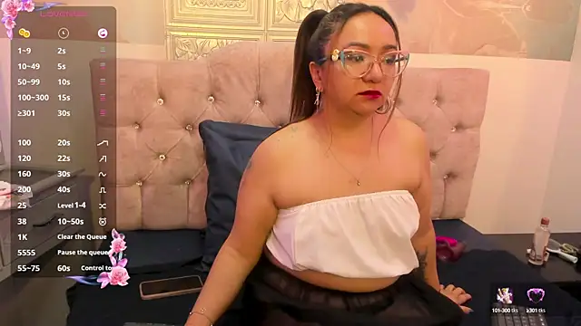 leyla smithh online show from 4, 10, 2025