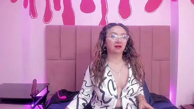 leyla smithh online show from 27, 11, 2025