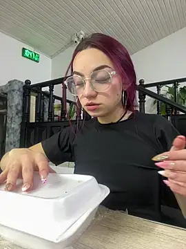 Red kytty6 online show from 22, 5, 2026