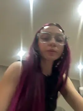 Red kytty6 online show from 13, 5, 2026