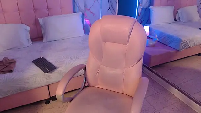 Red kytty6 online show from 3, 3, 2026