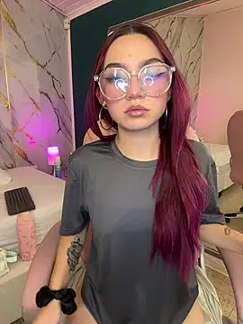 Red kytty6 online show from 3, 6, 2026