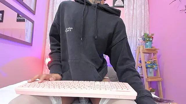 Liam evvan online show from 16, 12, 2025