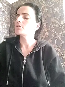 Gecenin Kralicesi online show from 5, 4, 2026