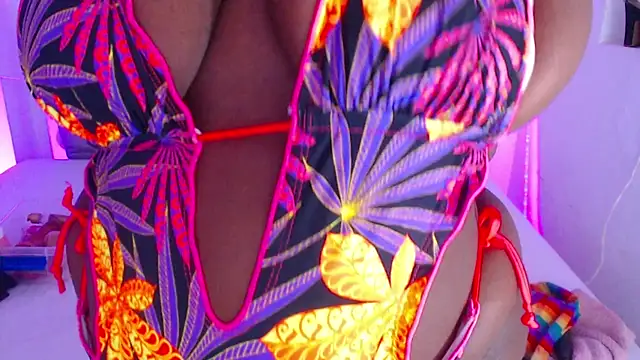 ebony NeighborMoans online show from 23, 10, 2025