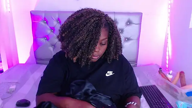 ebony NeighborMoans online show from 9, 10, 2025