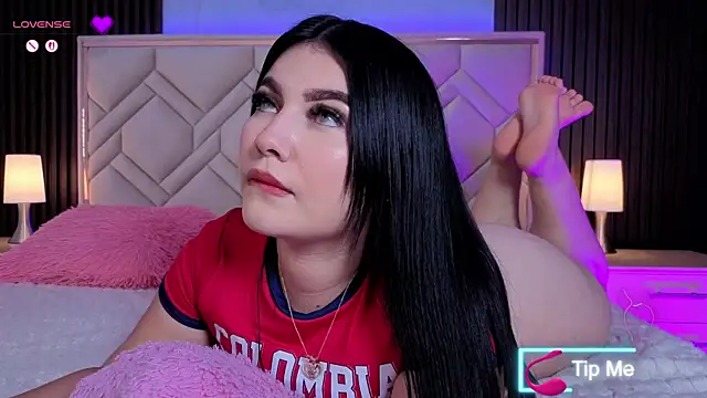 MiaaFarrel online show from 7, 3, 2026