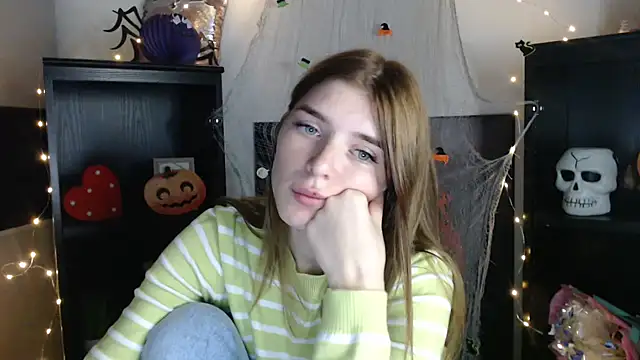 JuiceLips   online show from 4, 11, 2025