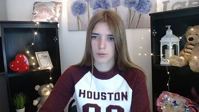 JuiceLips   online show from 25, 9, 2025