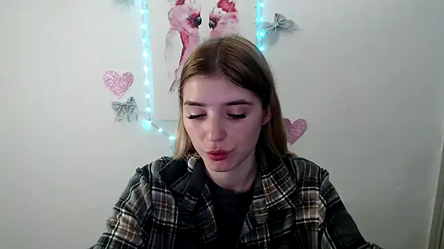 JuiceLips   online show from 27, 11, 2025