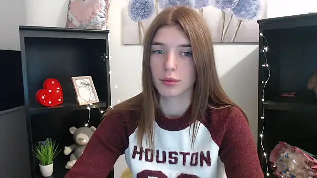 JuiceLips   online show from 22, 10, 2025