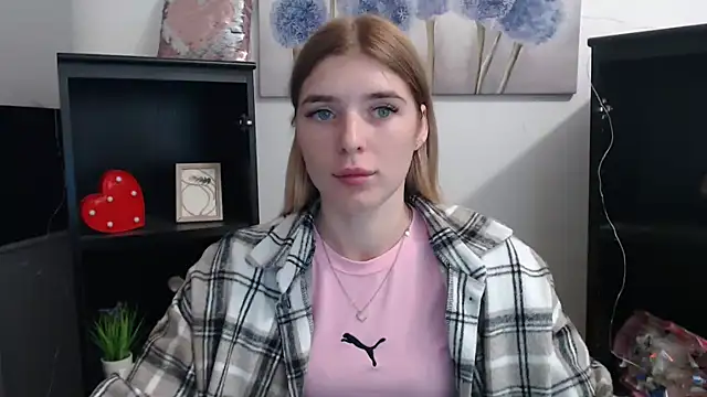 JuiceLips   online show from 25, 11, 2025