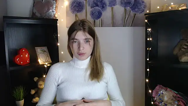 JuiceLips   online show from 21, 10, 2025