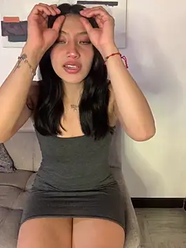 KloePink  online show from 6, 10, 2025