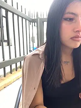 KloePink  online show from 2, 10, 2025