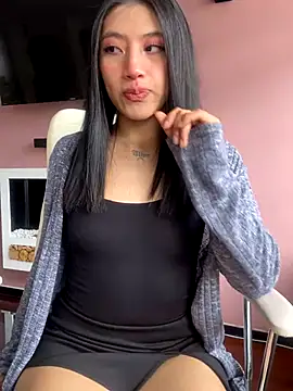 KloePink  online show from 9, 9, 2025