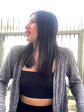 KloePink  online show from 4, 10, 2025