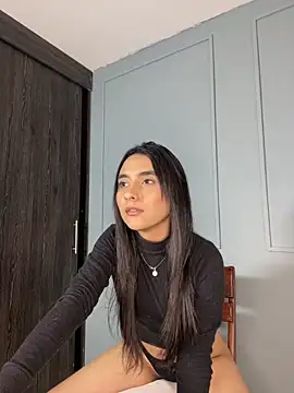 Zafira Montiel online show from 3, 2, 2026