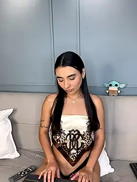 Zafira Montiel online show from 28, 11, 2025