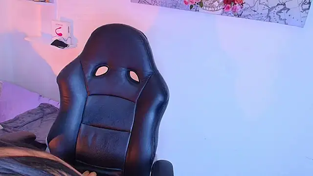 jennifer Scot online show from 18, 10, 2025