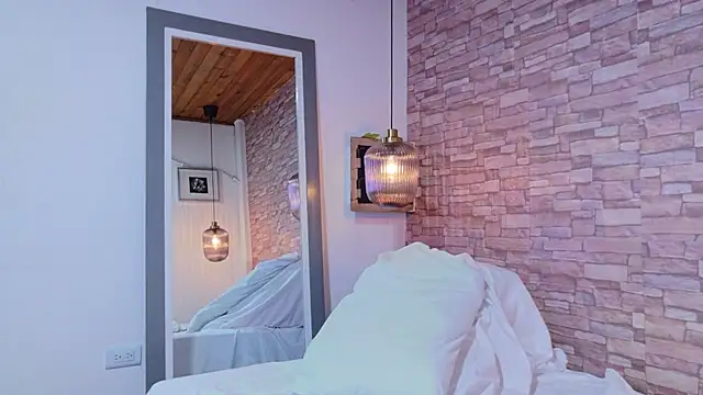 Martina thompson69 online show from 5, 2, 2026