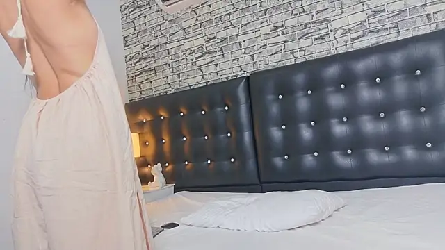 Martina thompson69 online show from 16, 9, 2025