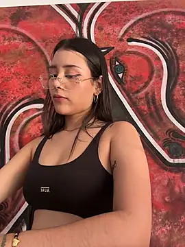 Snapshot of CatadeLuca chatting on 8, 11, 2025 CatadeLuca online show from 8, 11, 2025