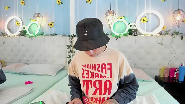 AleAurarashi online show from 19, 11, 2025