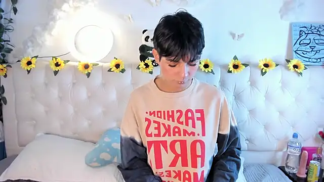 Snapshot of AleAurarashi chatting on 9, 1, 2026 AleAurarashi online show from 9, 1, 2026