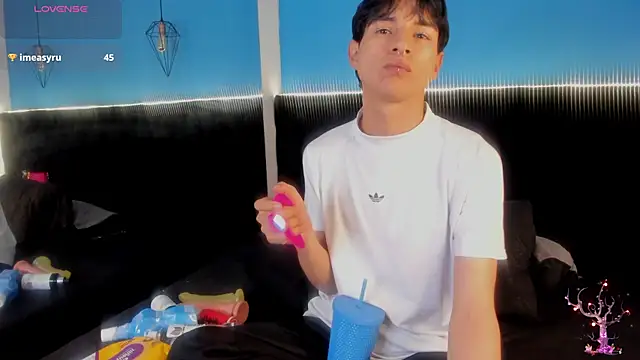 AleAurarashi online show from 9, 9, 2025