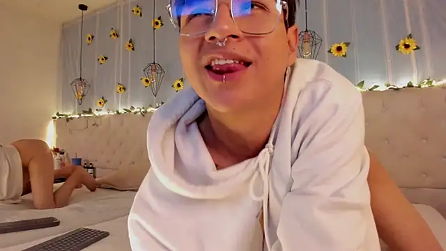 AleAurarashi online show from 30, 10, 2025