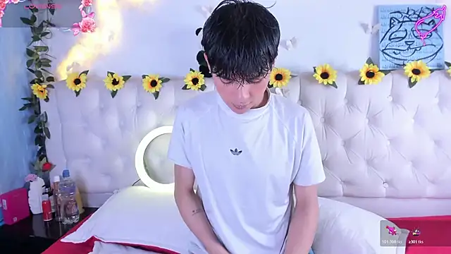 Snapshot of AleAurarashi chatting on 13, 1, 2026 AleAurarashi online show from 13, 1, 2026