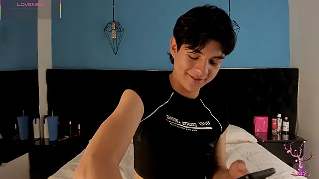 AleAurarashi online show from 2, 10, 2025