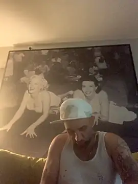 Snapshot of Hothotboyg chatting on 13, 11, 2025 Hothotboyg online show from 13, 11, 2025