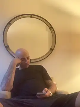 Snapshot of Hothotboyg chatting on 26, 11, 2025 Hothotboyg online show from 26, 11, 2025