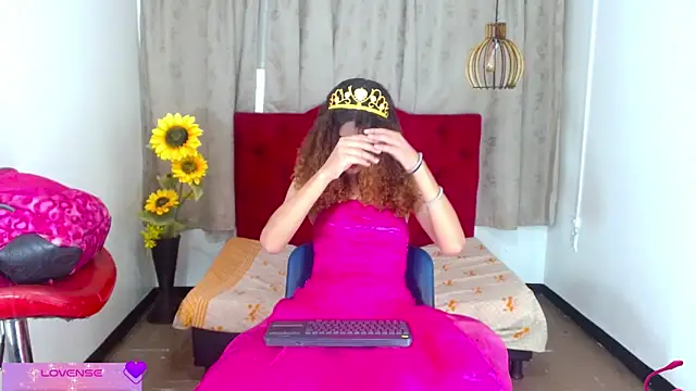 luisa  torres online show from 7, 11, 2025