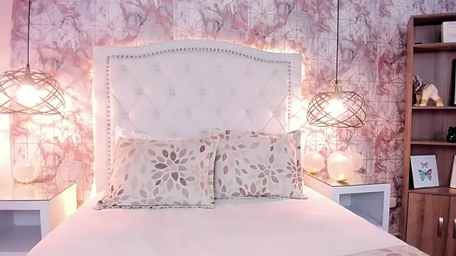 ScarletMore online show from 12, 2, 2026