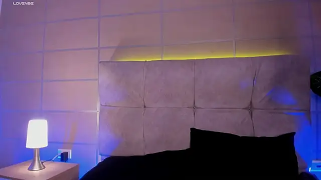 Snapshot of Luna_Moo_ chatting on 2, 10, 2025 Luna Moo online show from 2, 10, 2025