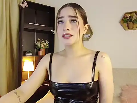 StefannyCipriani online show from 23, 11, 2025