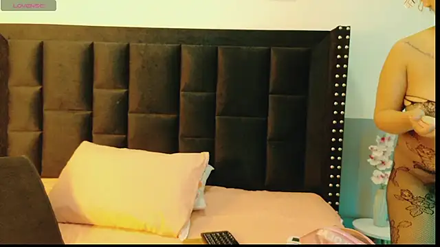 mamaneedsfun online show from 17, 9, 2025