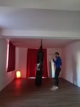 EyesNeverLies online show from 14, 12, 2025