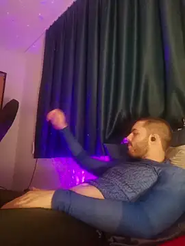 EyesNeverLies online show from 3, 3, 2026