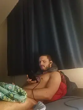 EyesNeverLies online show from 2, 12, 2025