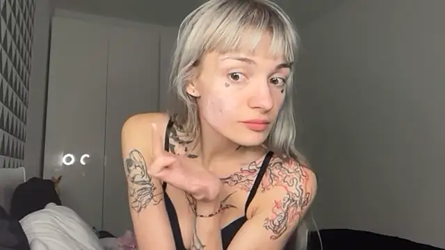 FluffySlutt online show from 7, 10, 2025