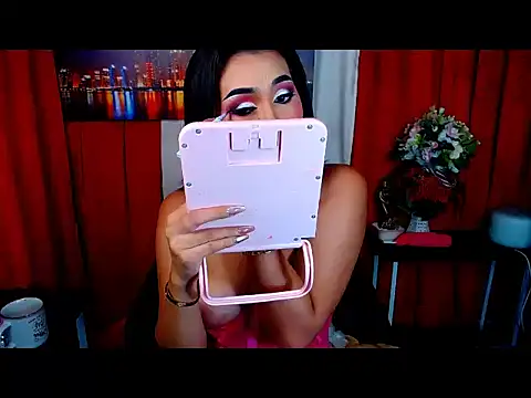 Tiarrafoxs online show from 16, 9, 2025