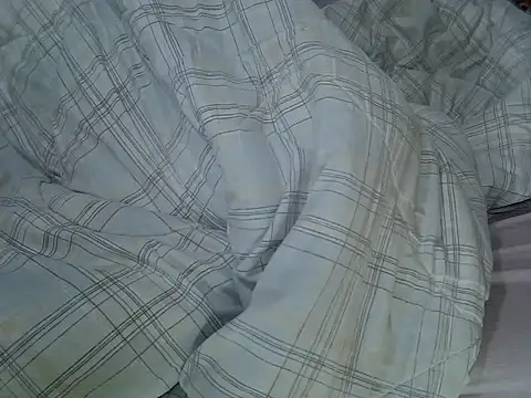 Snapshot of lilbaby15333 chatting on 11, 11, 2025 lilbaby15333 online show from 11, 11, 2025